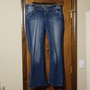 Wallflower bootcut jeans